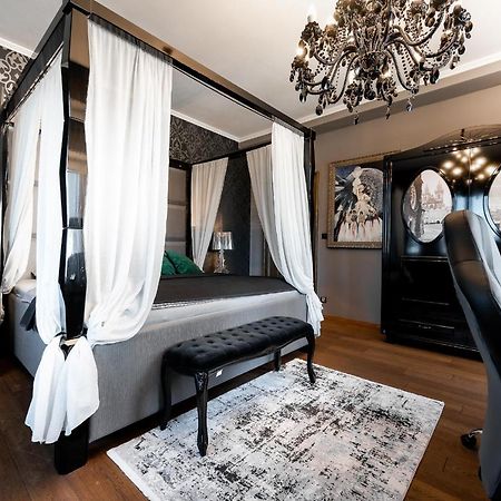 Premium Apt Kosice Center 3 Room 150M2 Hlavna Ulica Екстериор снимка