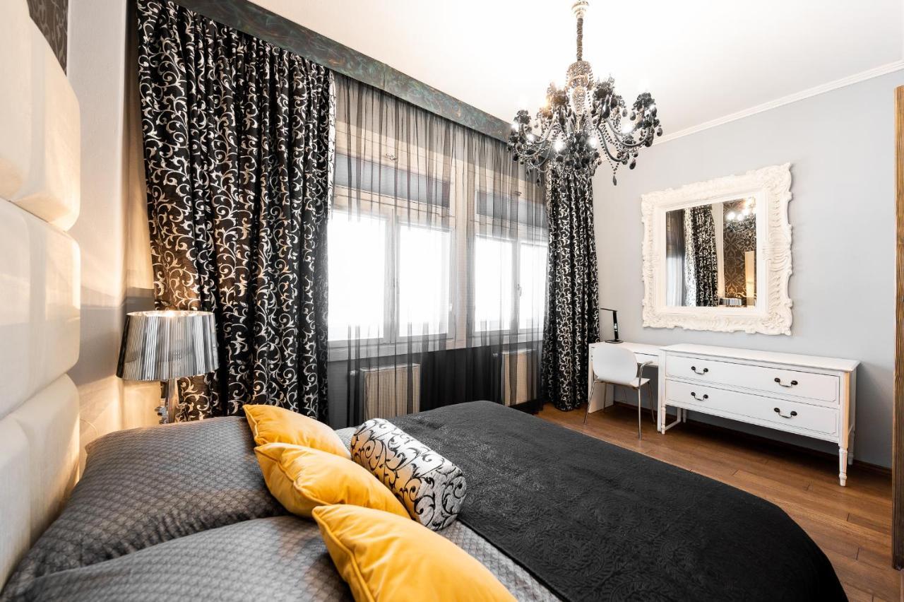 Premium Apt Kosice Center 3 Room 150M2 Hlavna Ulica Екстериор снимка